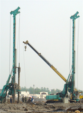 Rotary drilling rig��pilingmachine