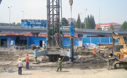 SMW(Soil Mixing Wall)��Piling Technology