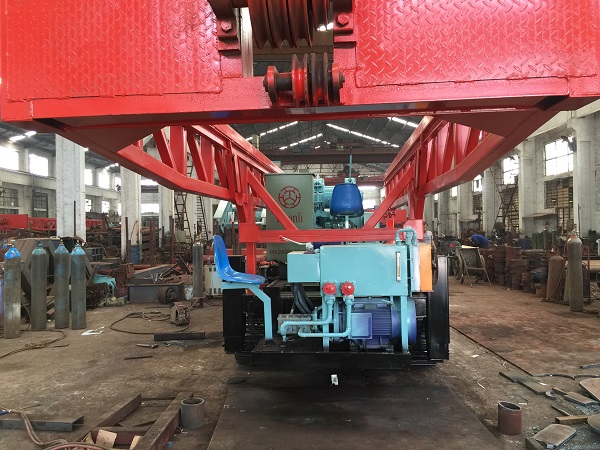 Crawler type GPS pile boring machine