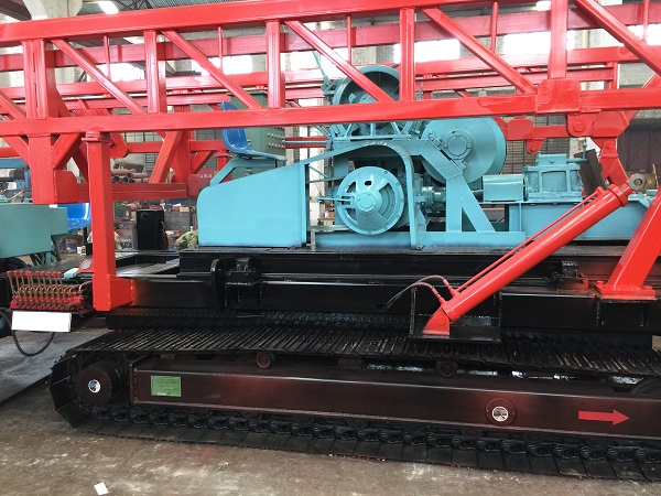 Crawler type GPS pile boring machine