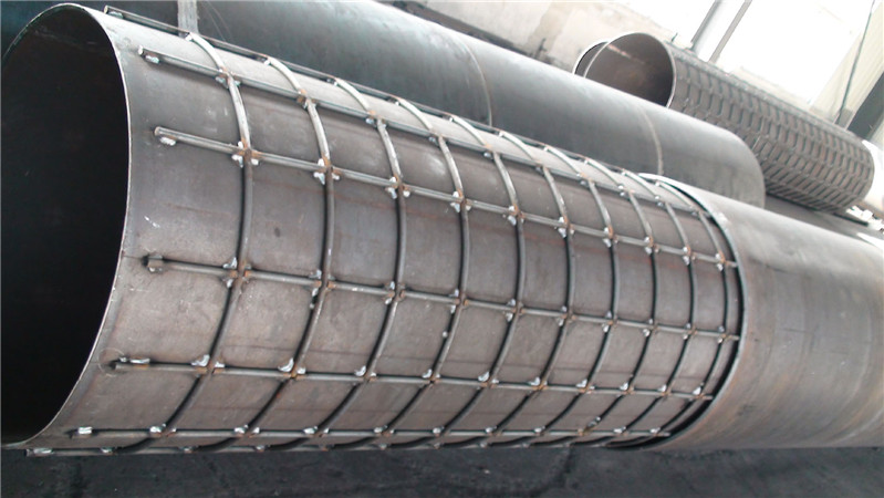 Casing tube